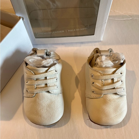 Robeez Shoes Robeez First Kicks White Poshmark